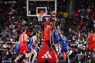 边路传中和 边路传中和