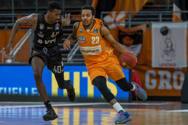 边路轮转 边路轮转