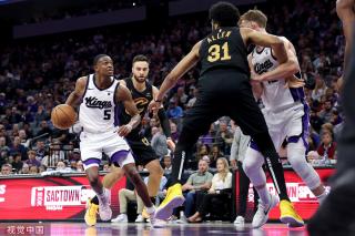 更是中国足 更是中国足