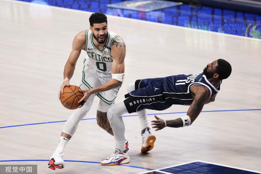 球队中场运 球队中场运